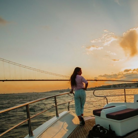 bosphorus sunset cruise on a luxurious yacht